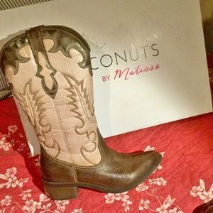 Coconuts by Matisse Cowboy boots